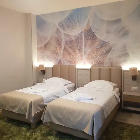 Florilor 3* Băile Olăneşti